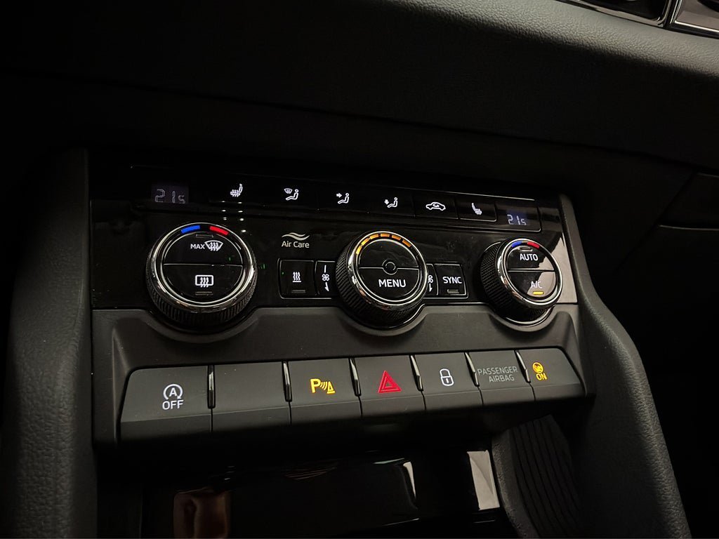 Vehicle Image 23