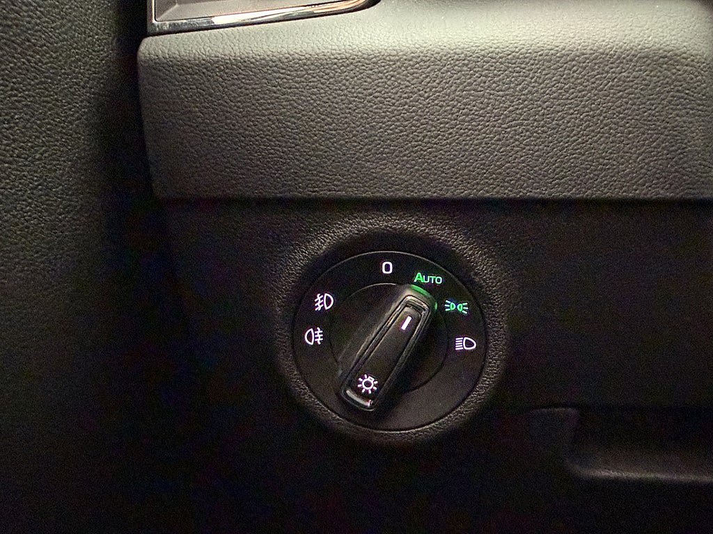 Vehicle Image 29