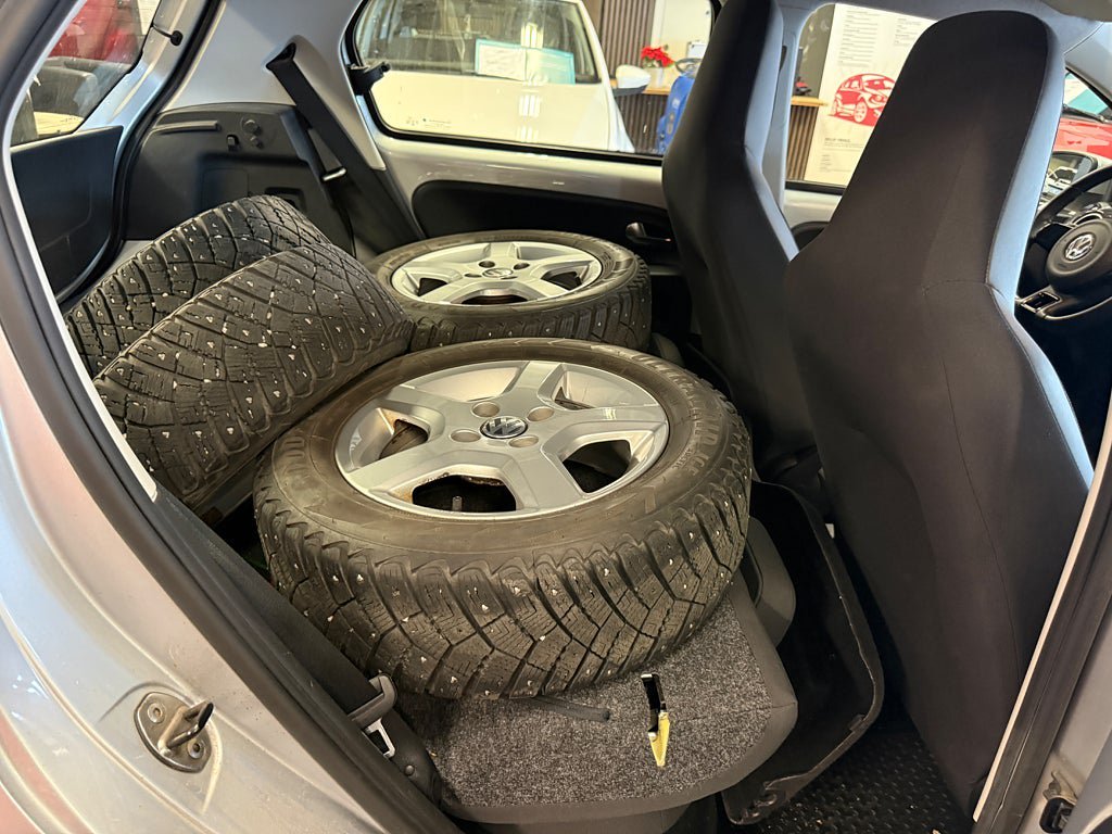 Vehicle Image 11