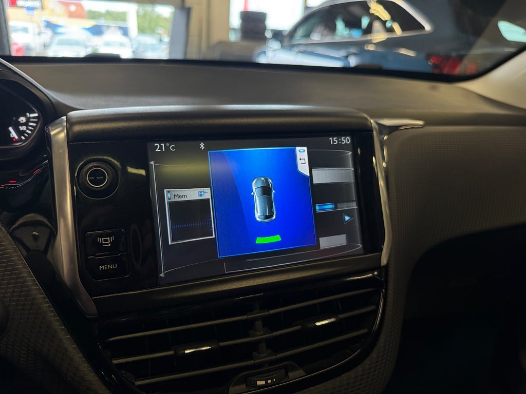 Vehicle Image 19