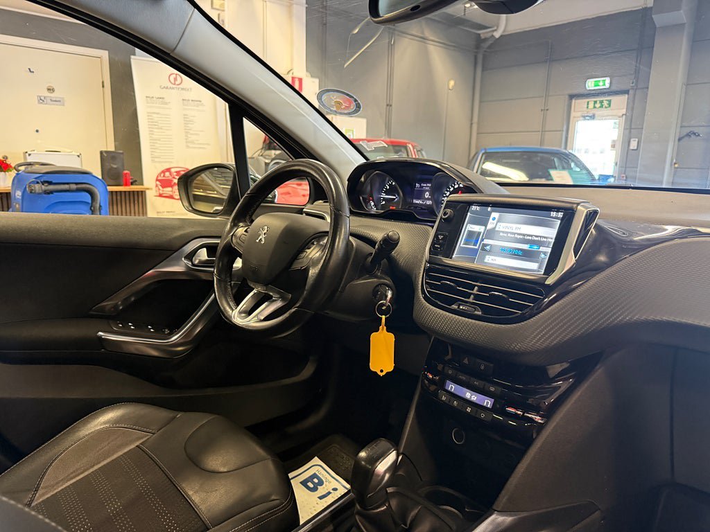 Vehicle Image 26
