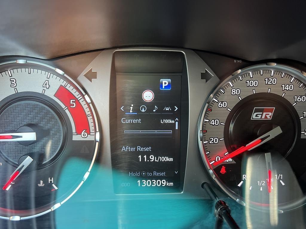 Vehicle Image 11