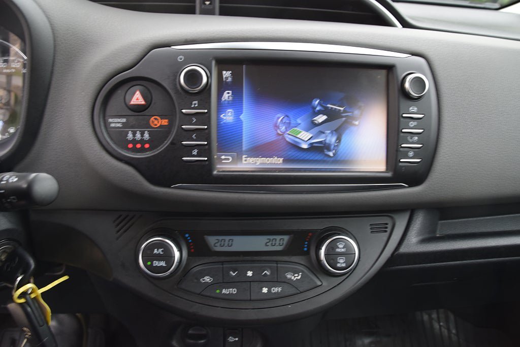 Vehicle Image 11