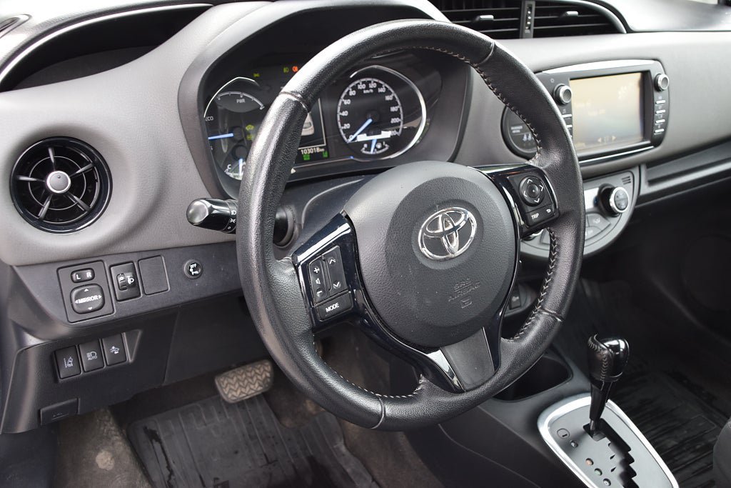 Vehicle Image 19