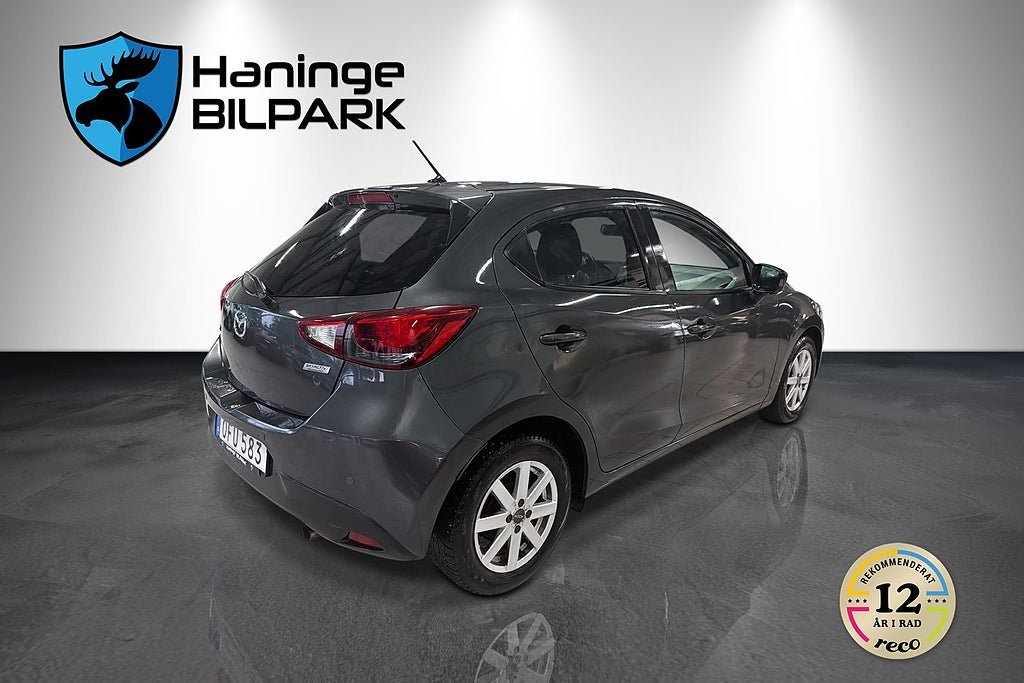 Vehicle Image 6