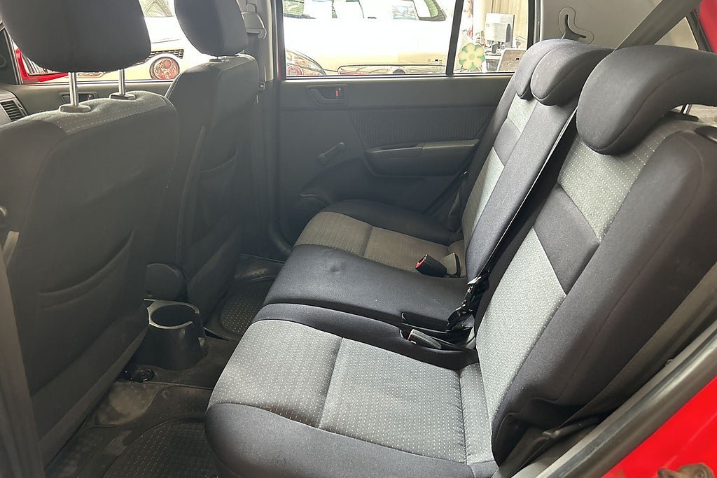 Vehicle Image 14