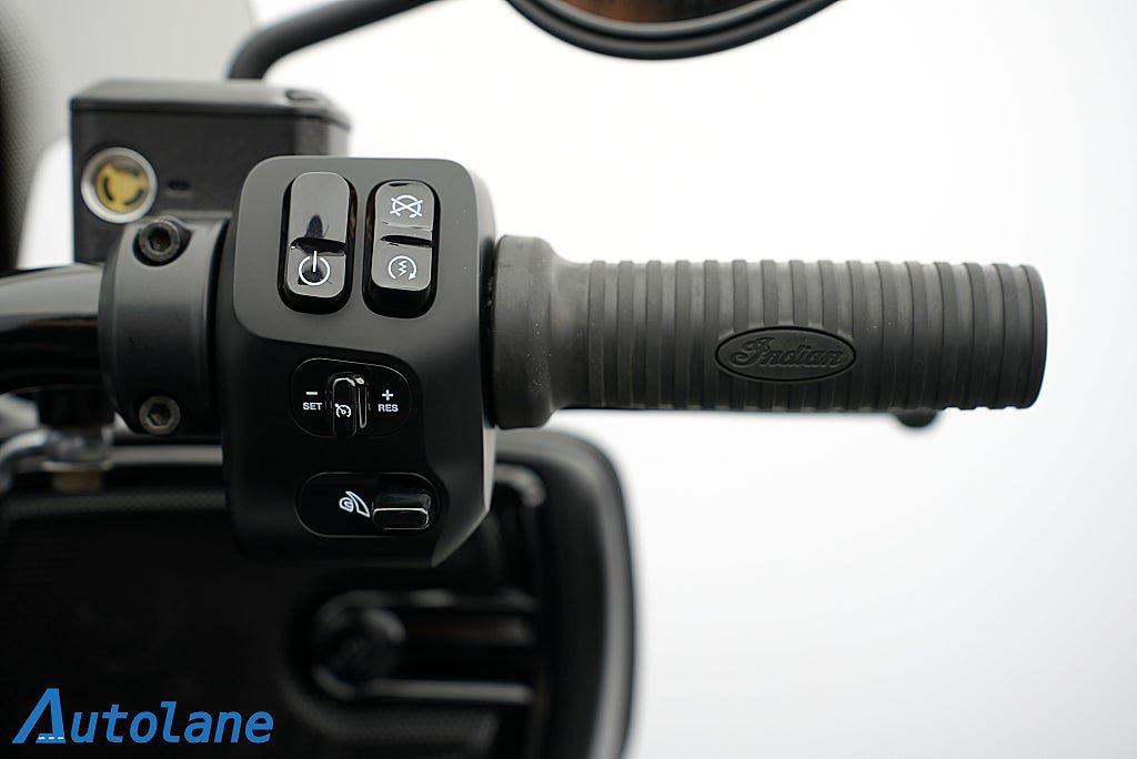 Vehicle Image 25
