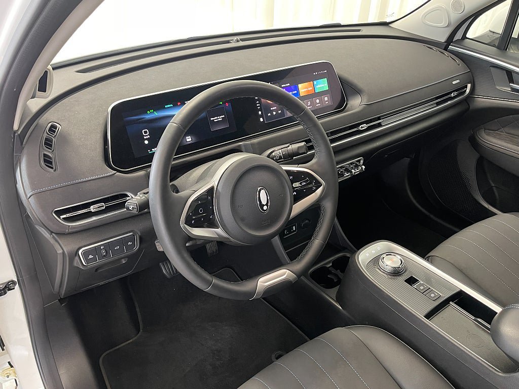 Vehicle Image 7