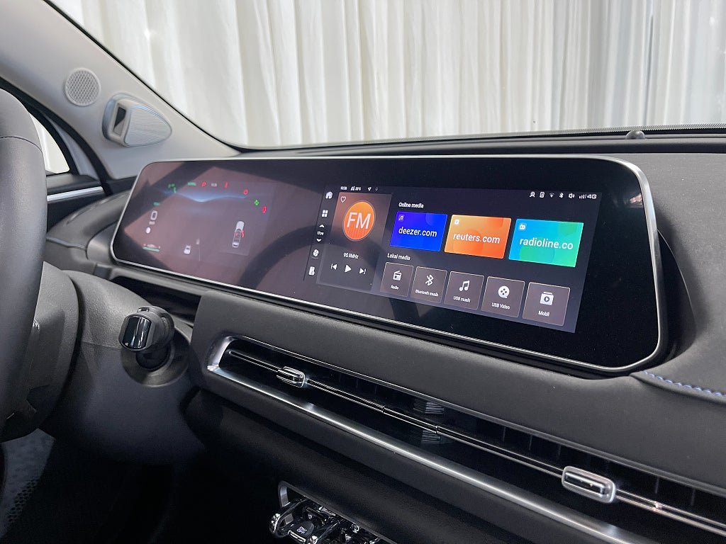 Vehicle Image 13