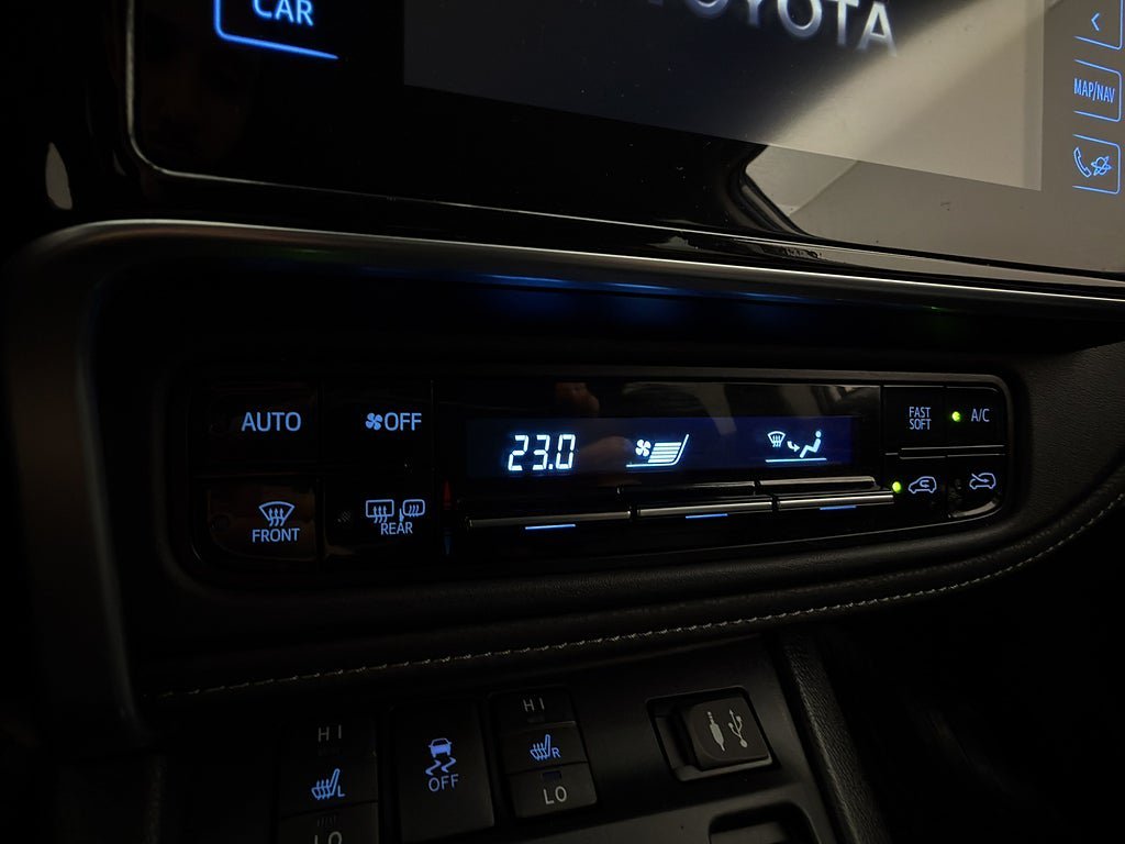 Vehicle Image 22