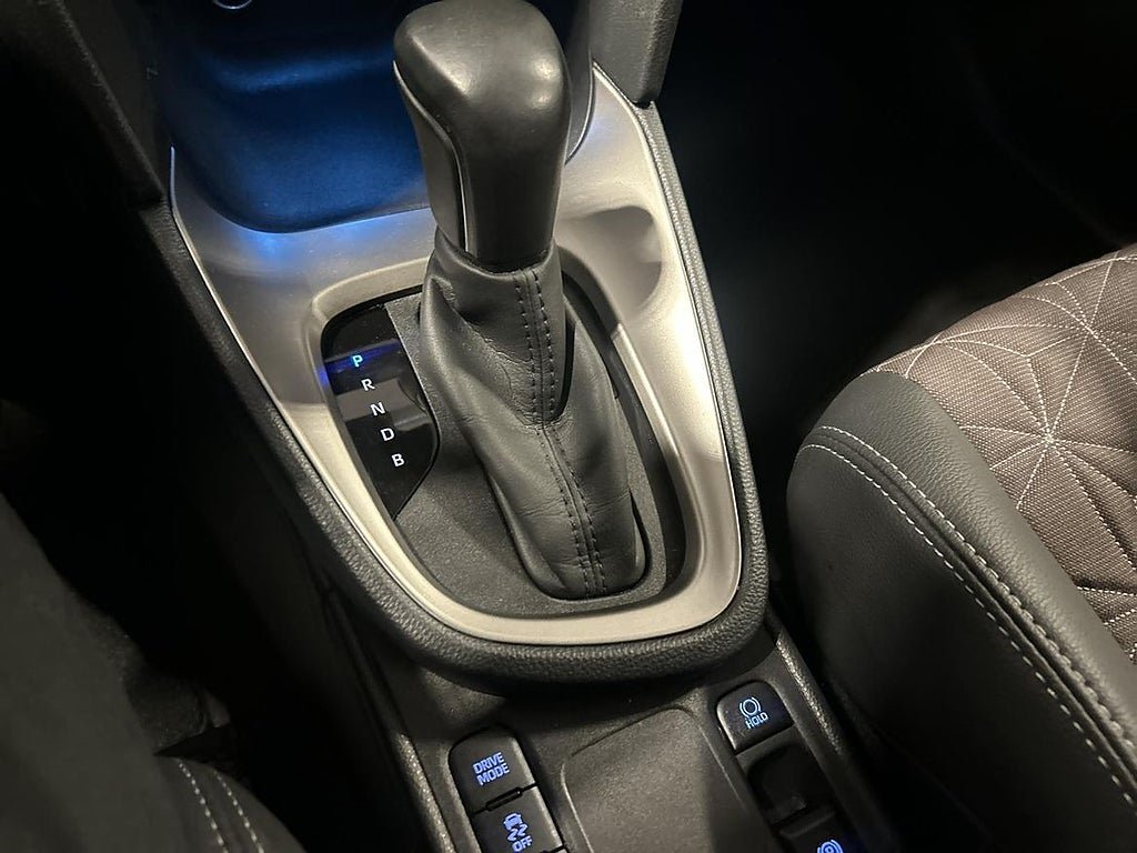 Vehicle Image 17