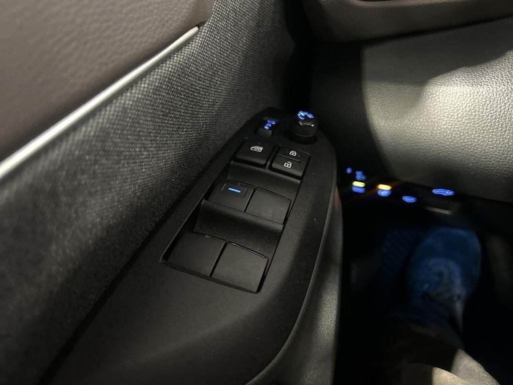 Vehicle Image 23