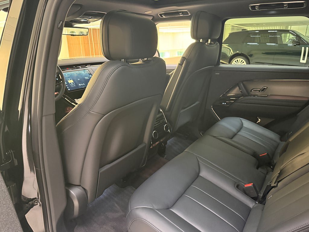 Vehicle Image 18