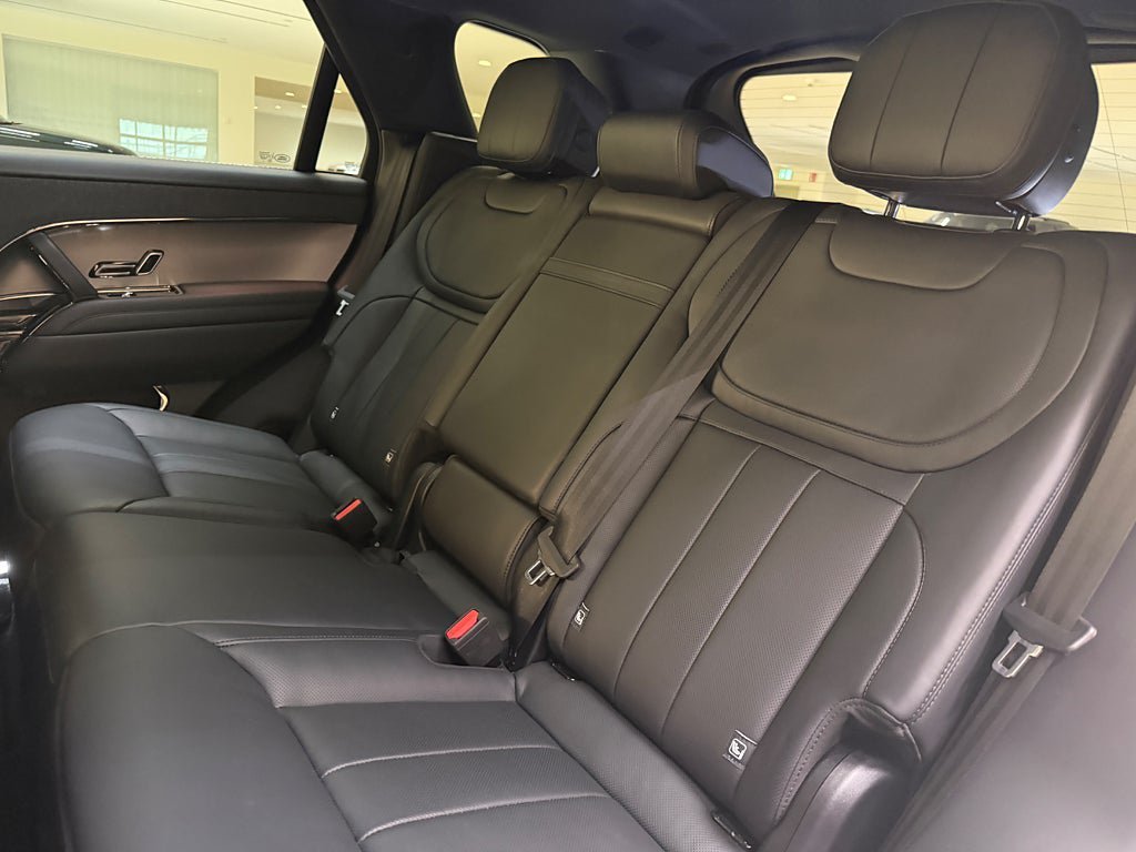 Vehicle Image 19