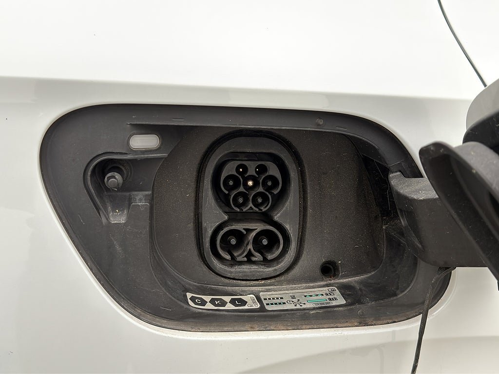 Vehicle Image 27