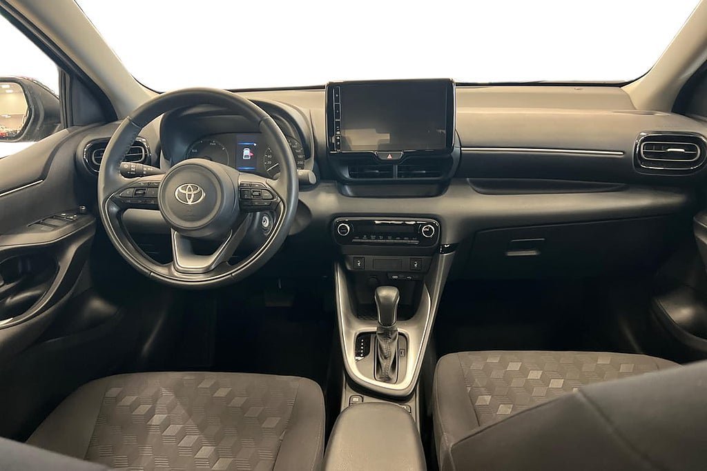Vehicle Image 10