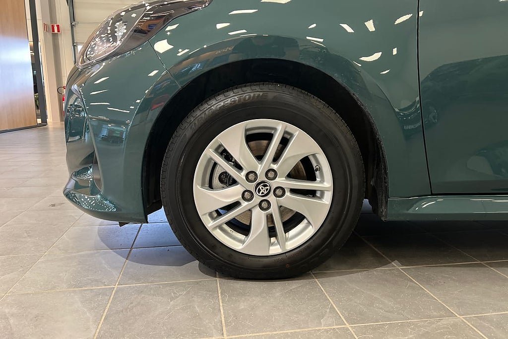 Vehicle Image 17
