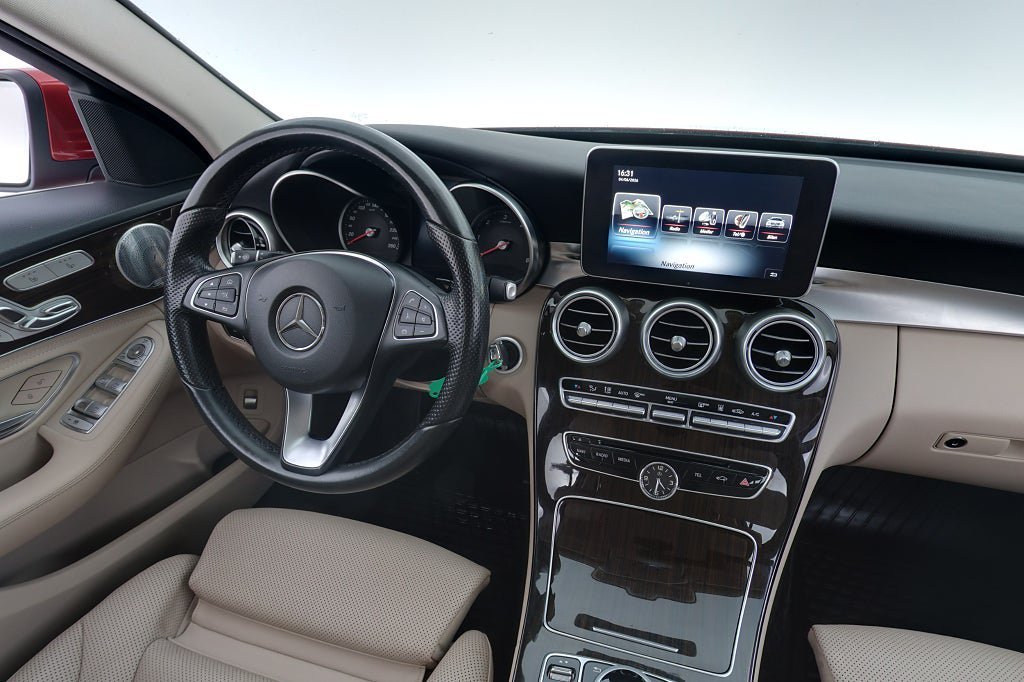 Vehicle Image 14