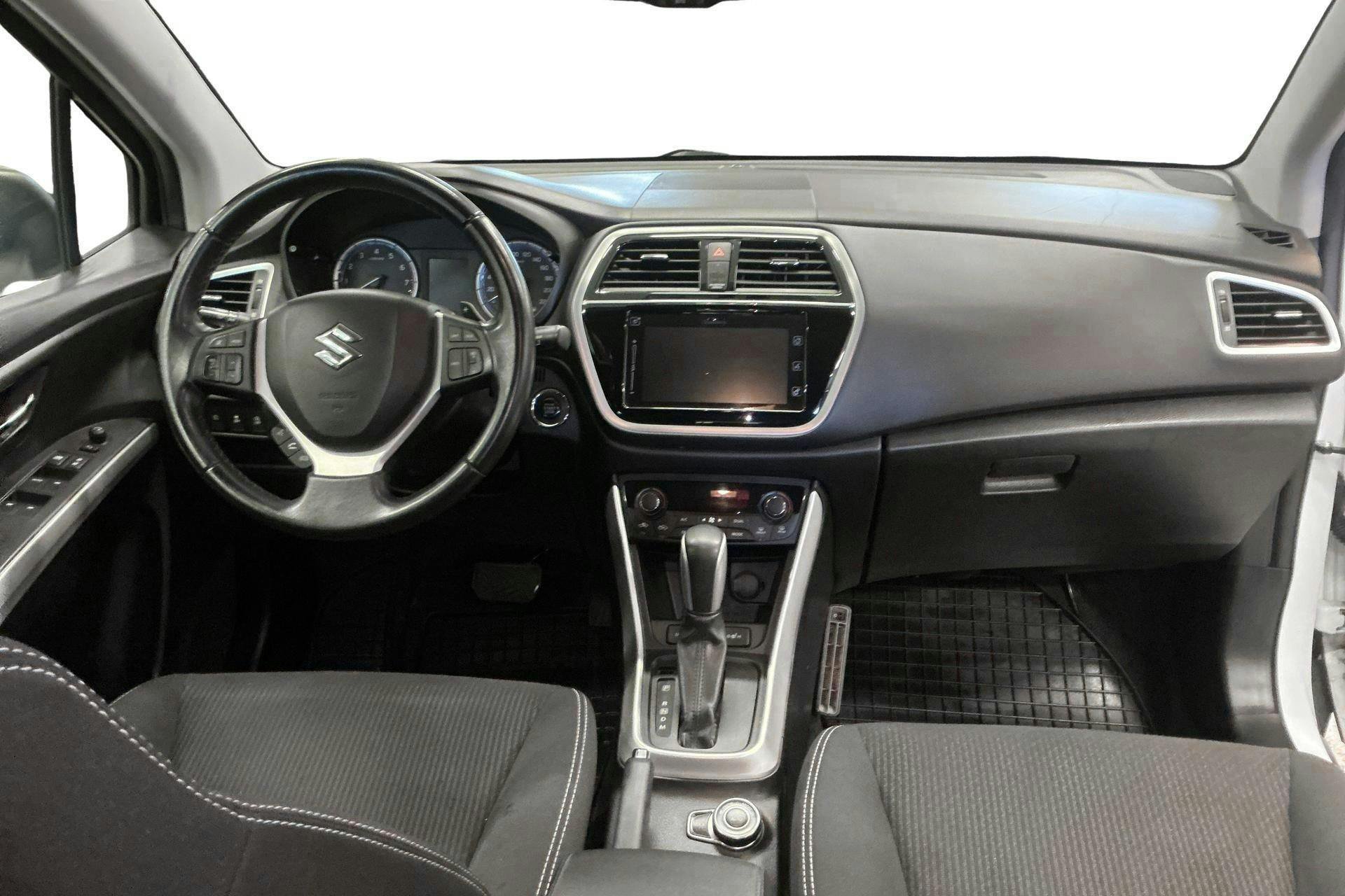 Vehicle Image 6