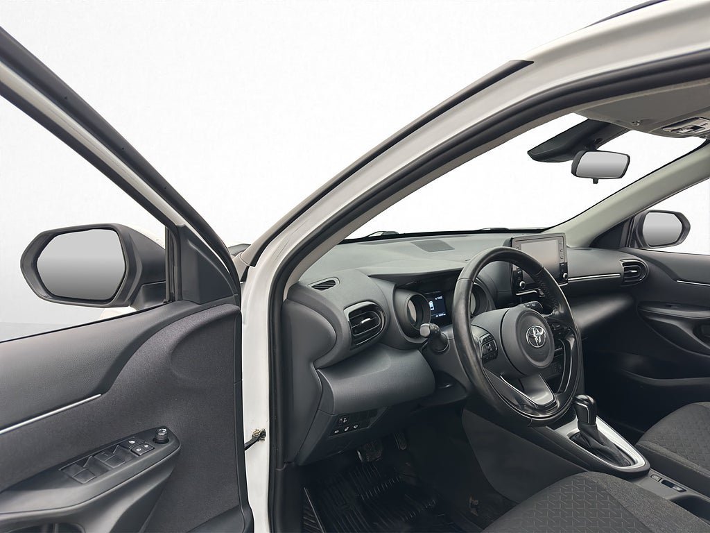 Vehicle Image 10