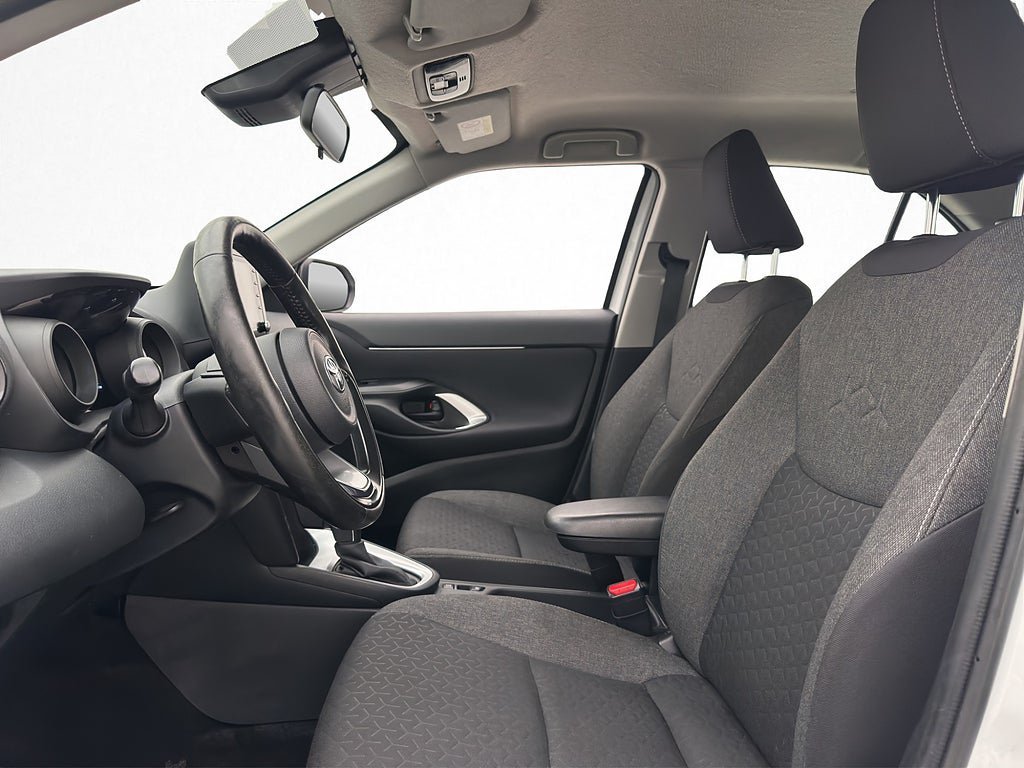 Vehicle Image 11