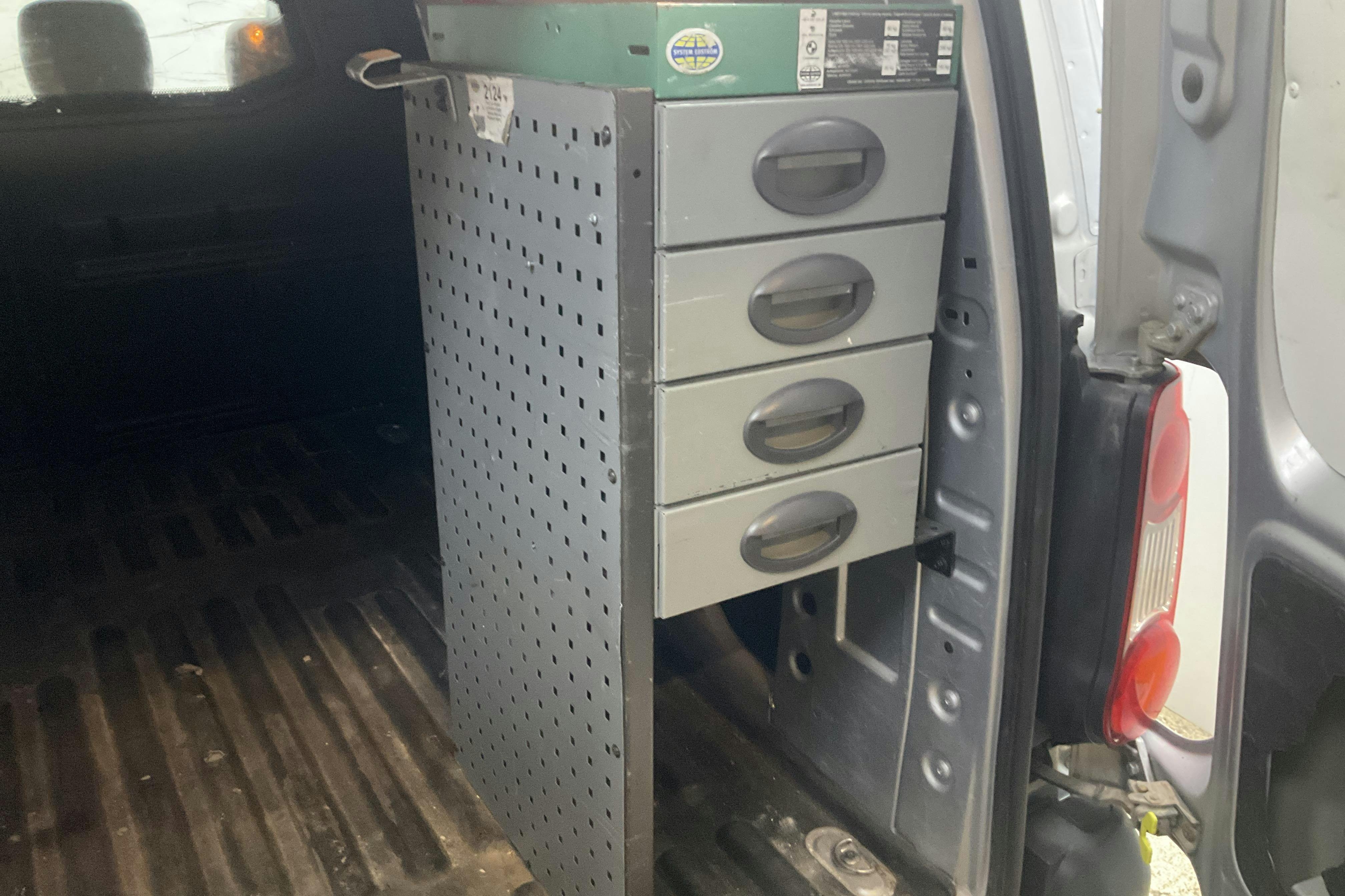 Vehicle Image 13