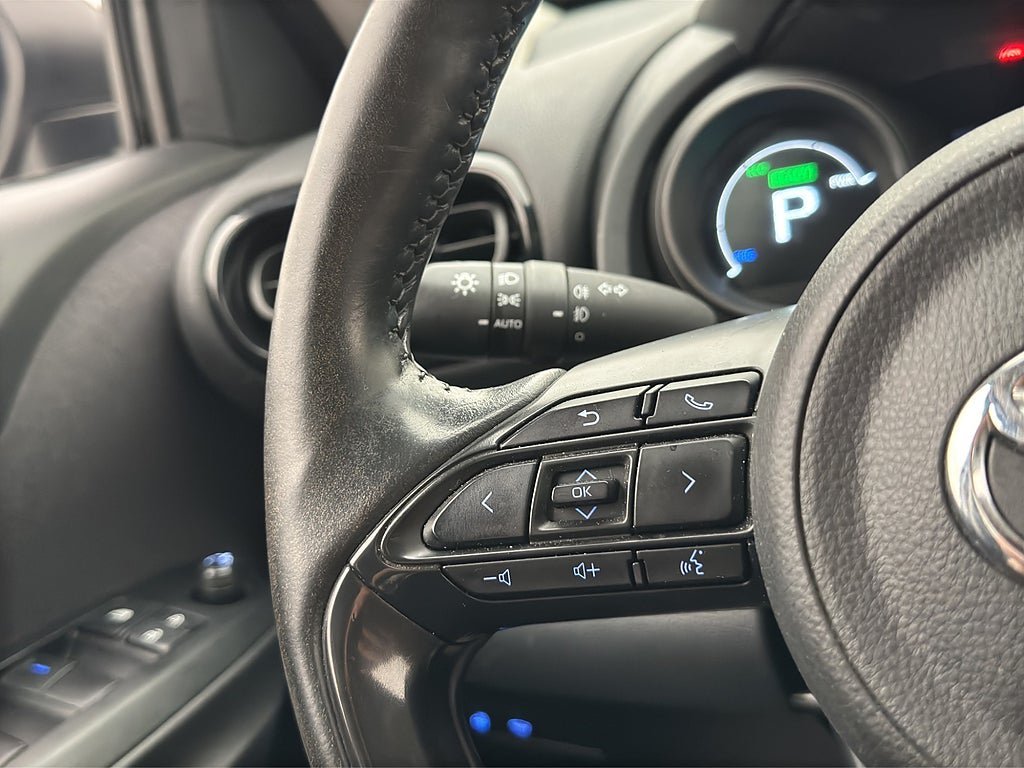 Vehicle Image 14