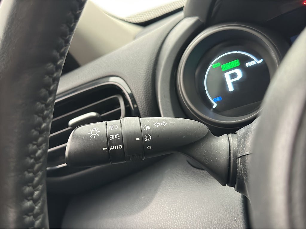 Vehicle Image 15