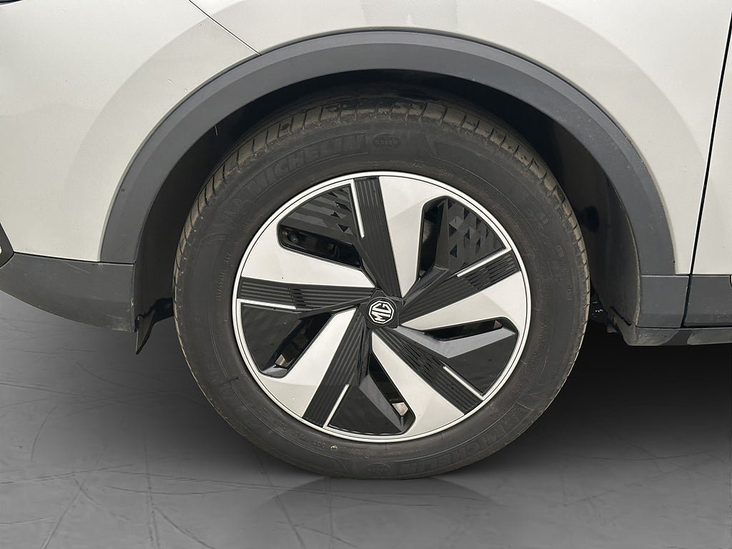Vehicle Image 33