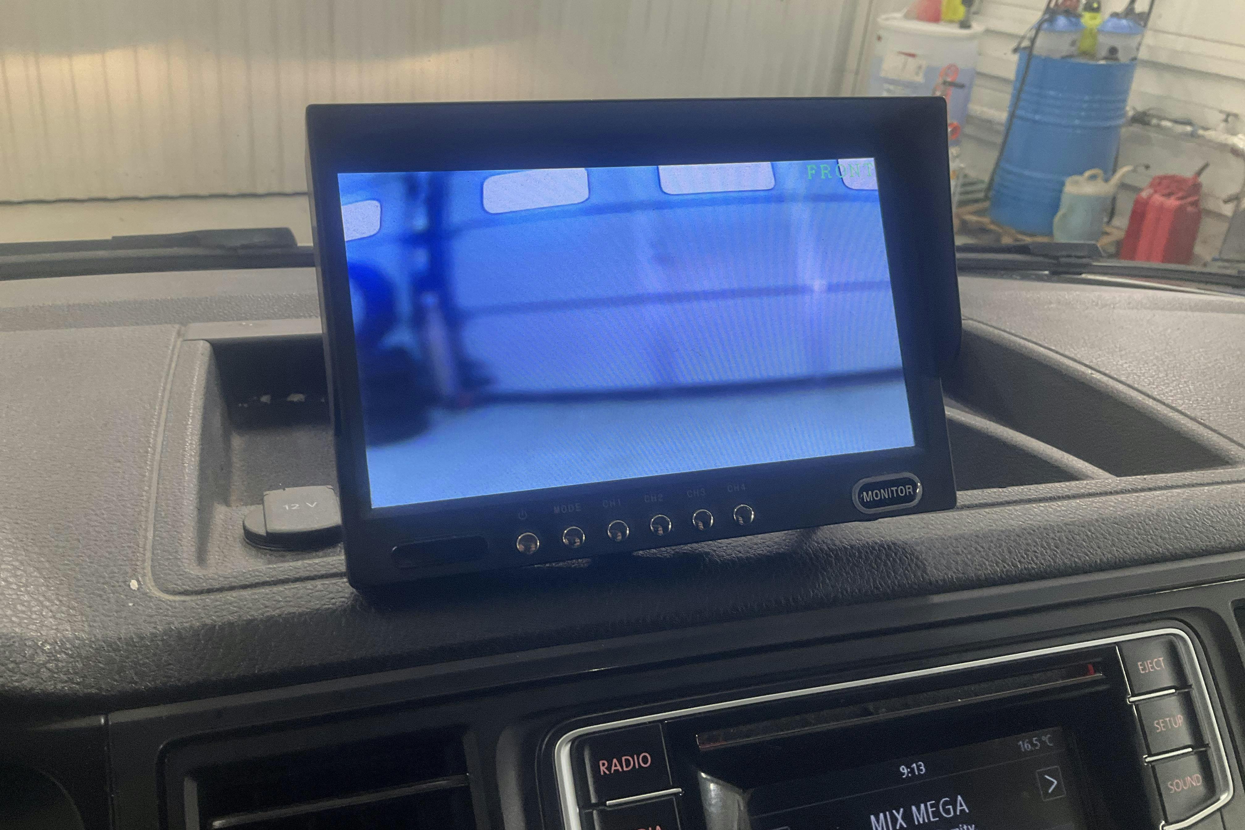 Vehicle Image 11
