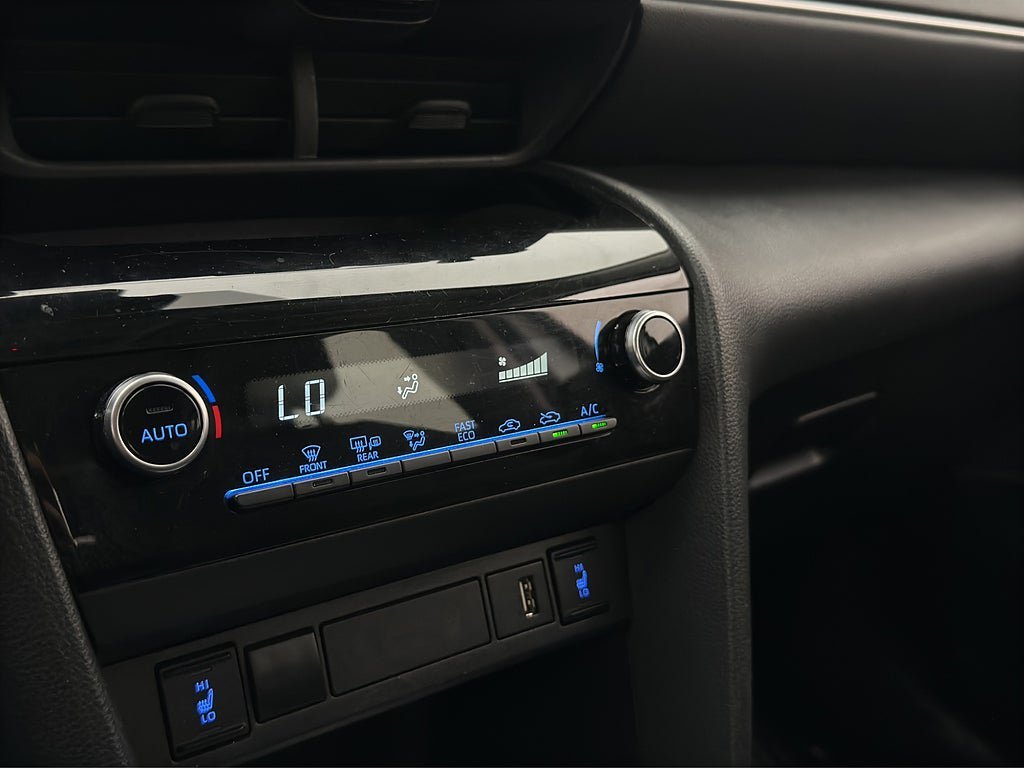 Vehicle Image 22