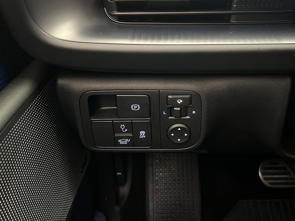 Vehicle Image 33