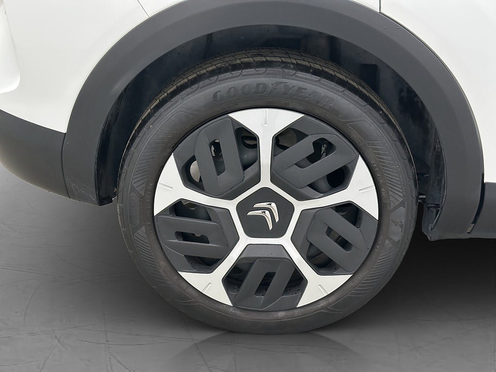 Vehicle Image 31