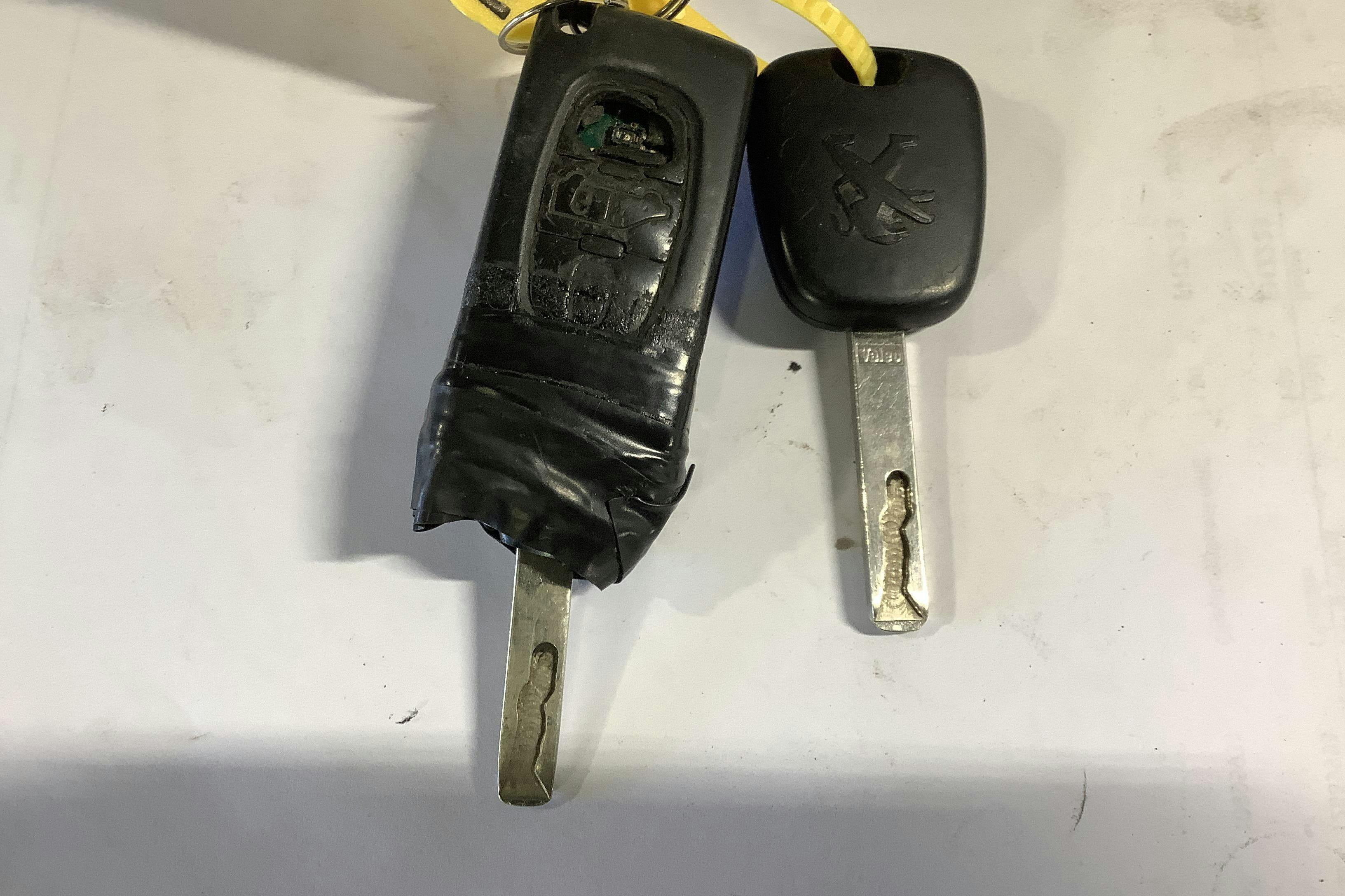 Vehicle Image 16