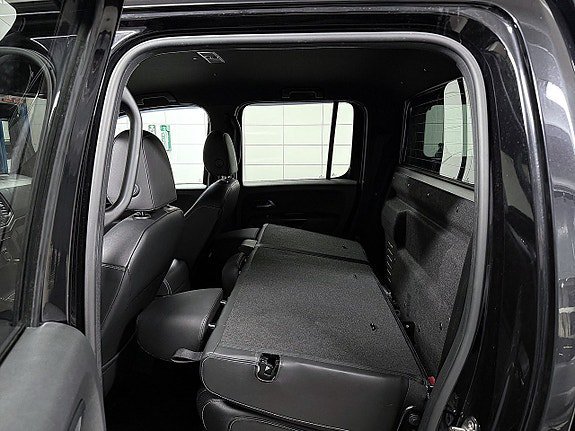 Vehicle Image 29