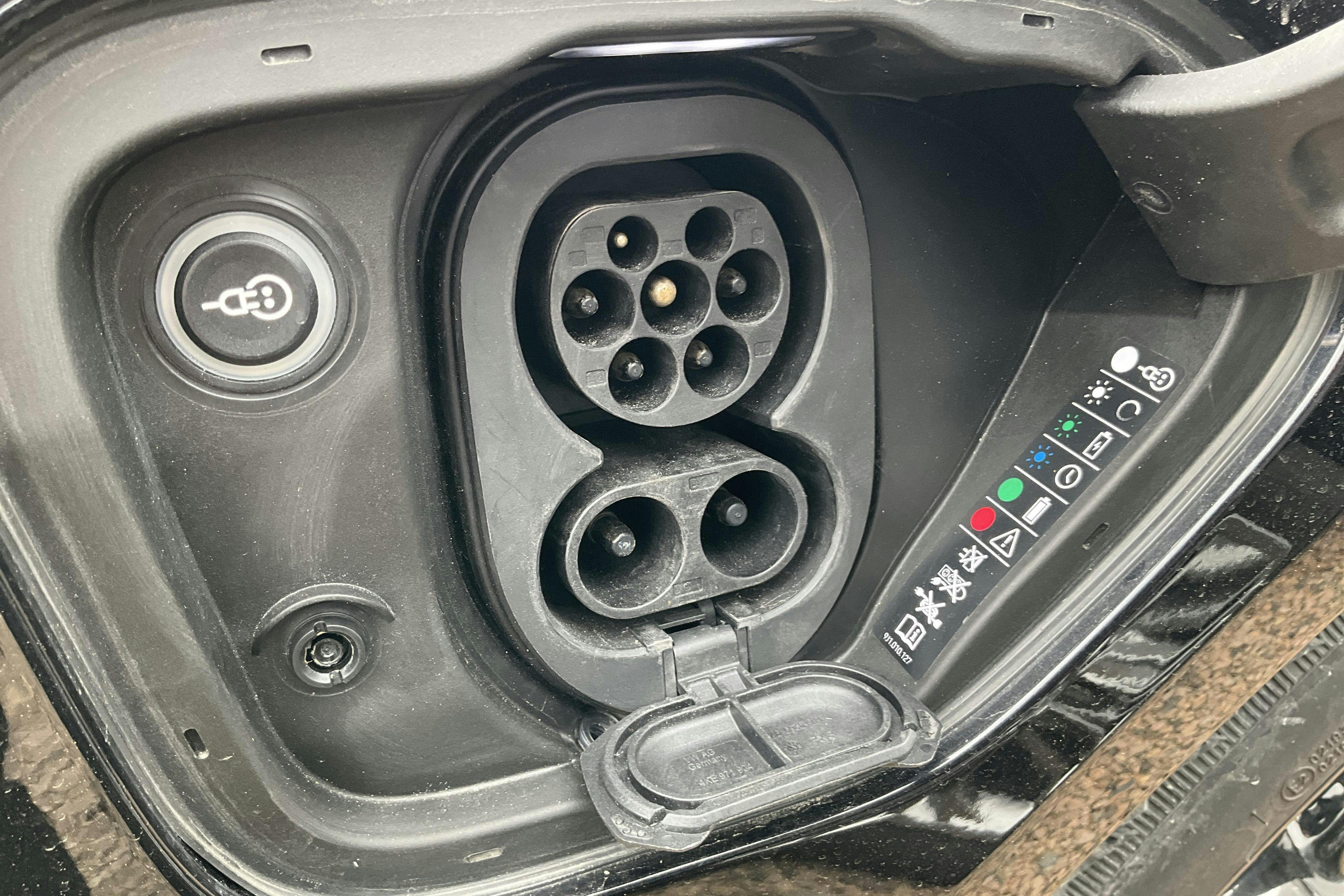 Vehicle Image 17