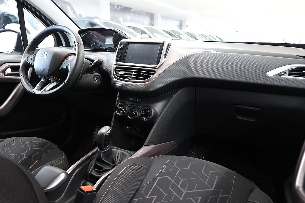 Vehicle Image 15