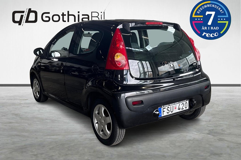 Vehicle Image 7