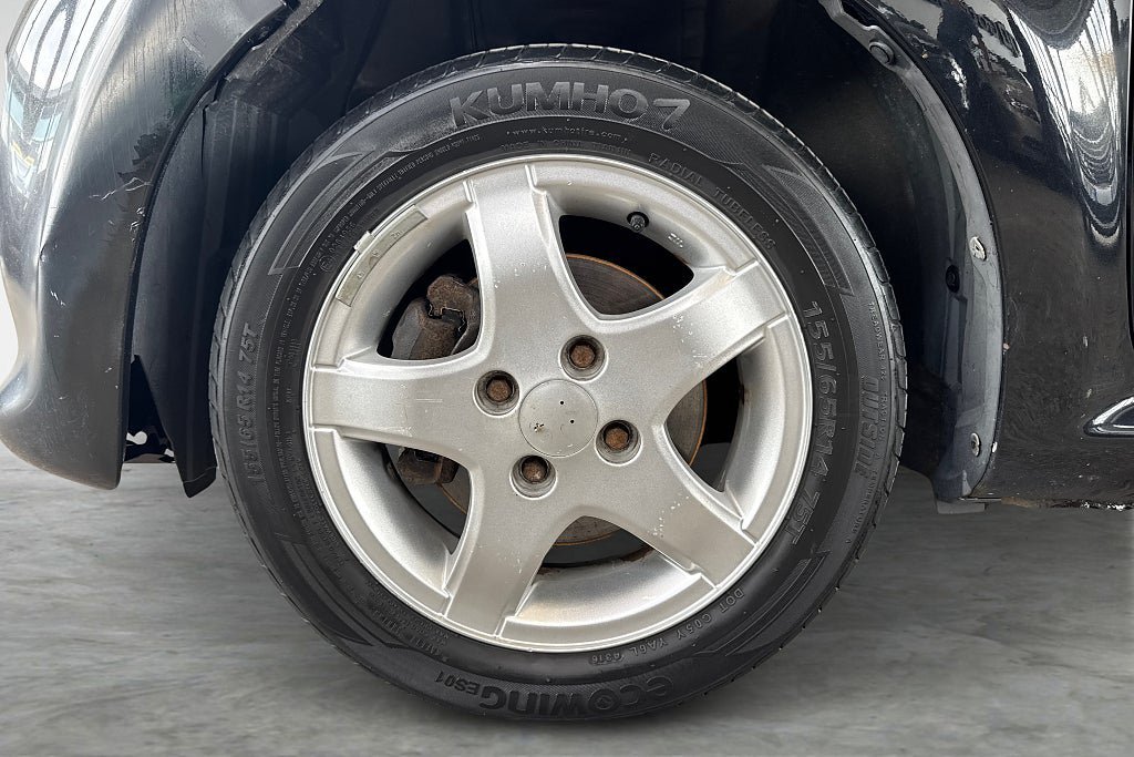 Vehicle Image 9