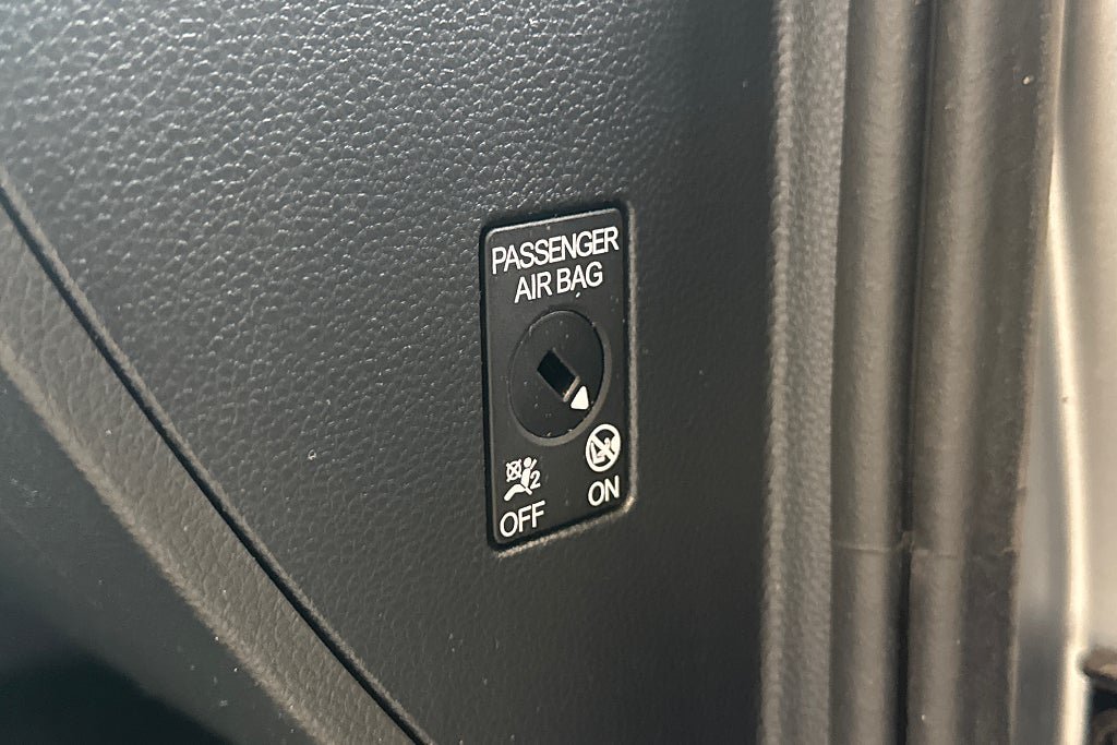 Vehicle Image 19