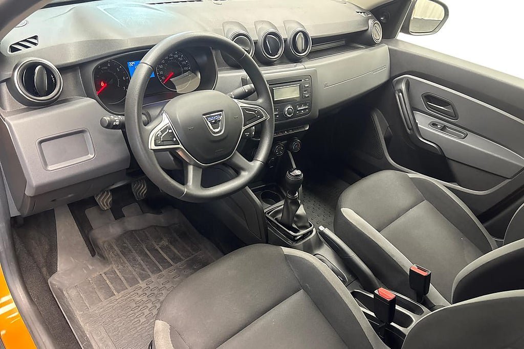 Vehicle Image 8