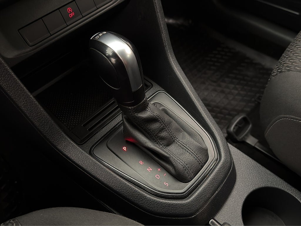 Vehicle Image 21