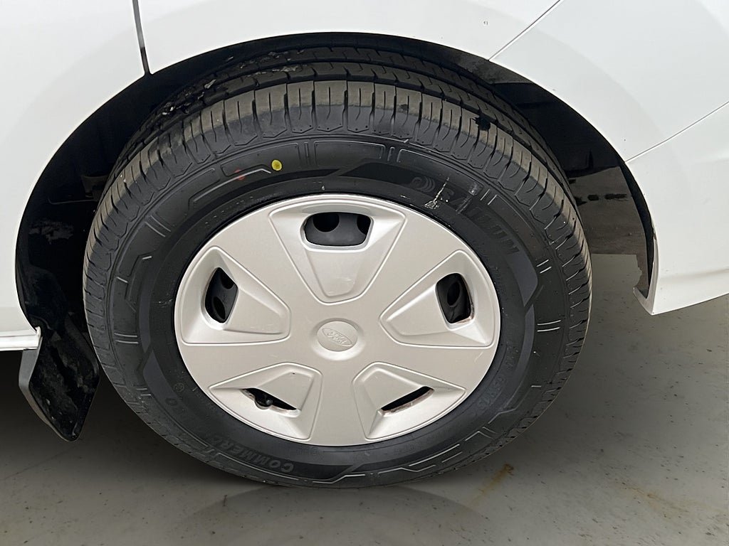 Vehicle Image 26