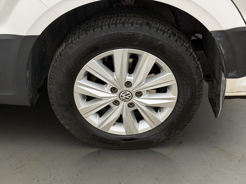 Vehicle Image 32