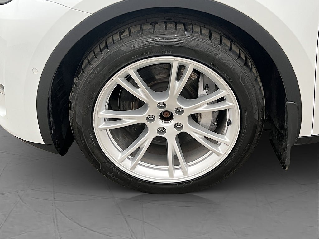 Vehicle Image 36