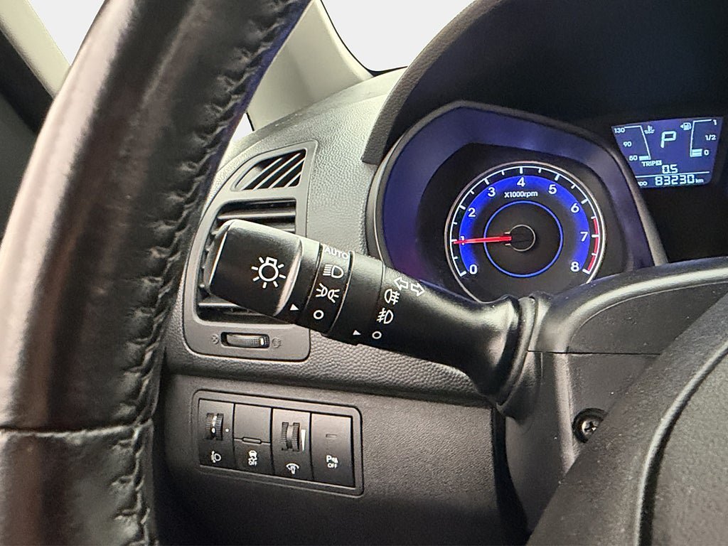 Vehicle Image 12