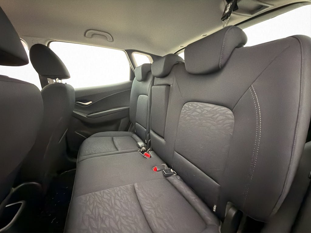 Vehicle Image 22