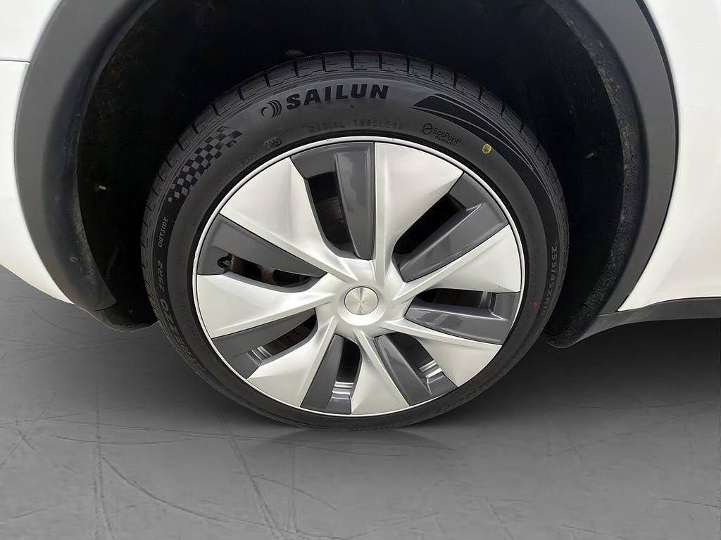 Vehicle Image 33