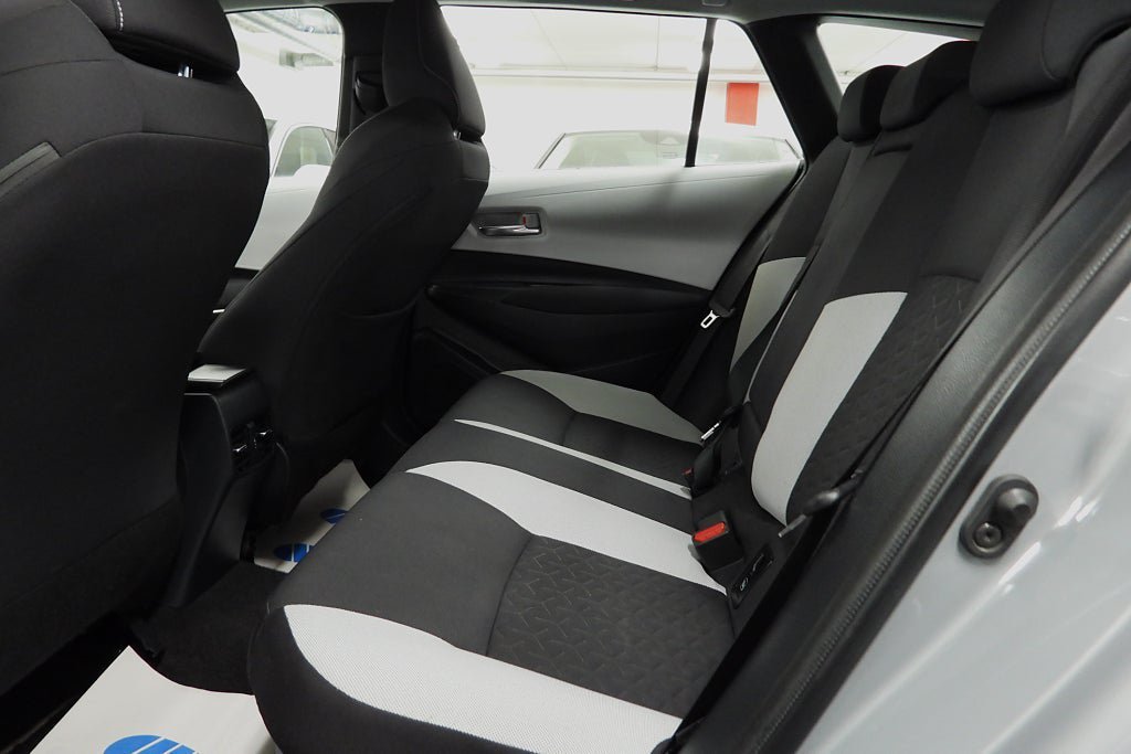 Vehicle Image 21
