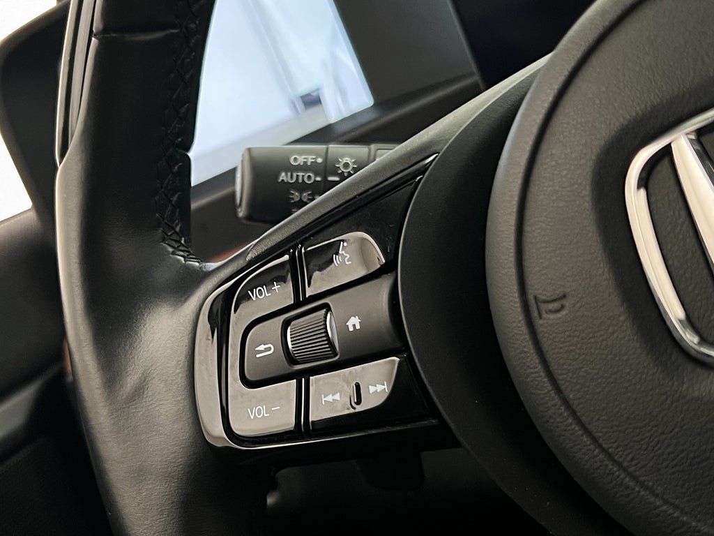 Vehicle Image 19